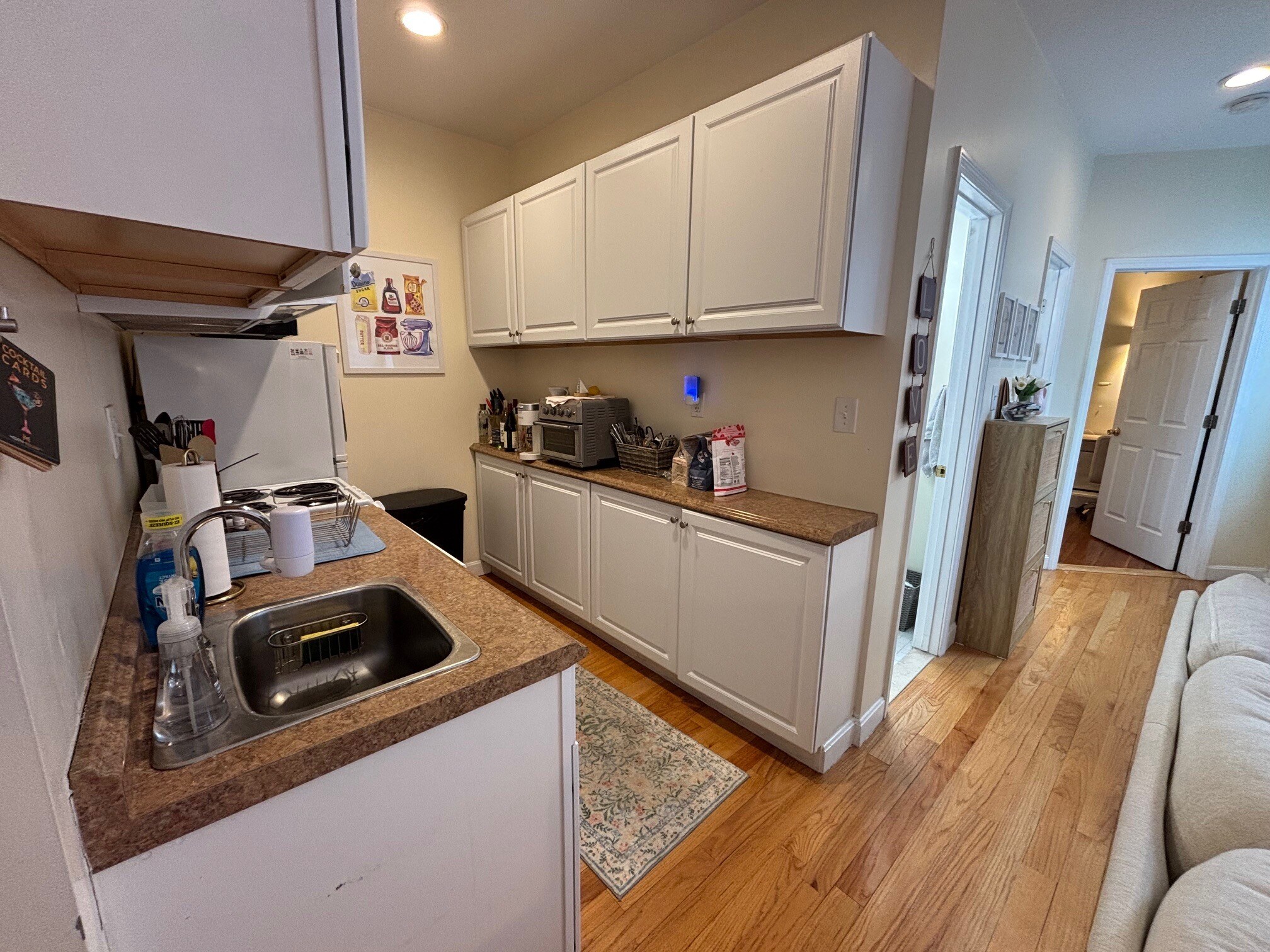 Building Photo - 8 Grove St