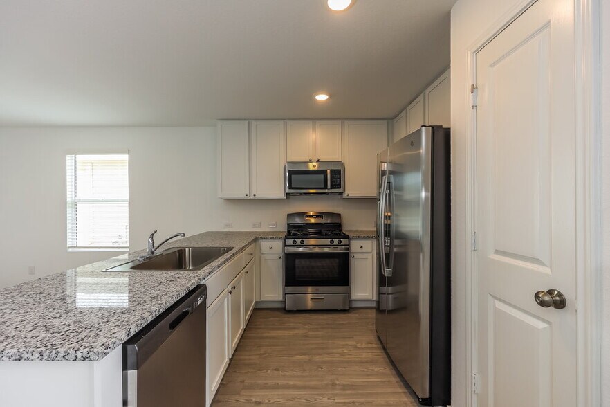 Building Photo - 6622 Morgan Cp