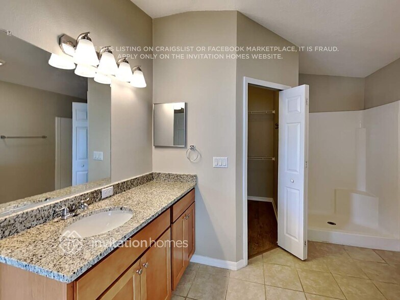 Building Photo - 709 Jessamine Dr