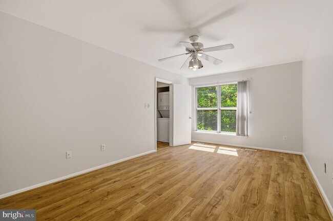 Building Photo - 18036 Rolling Way