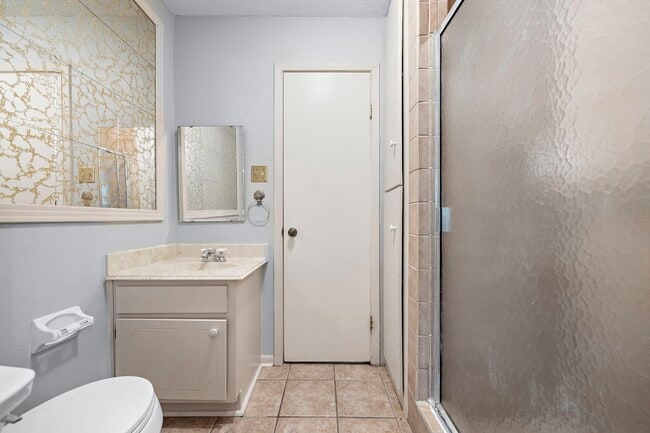 Building Photo - 7014 Woodfern Dr