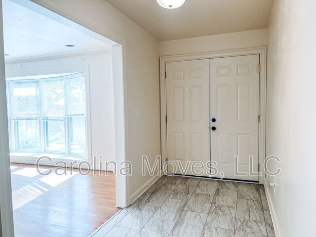 Building Photo - 609 Jacobs Rd