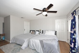 Building Photo - Fully Furnished Remodeled 4 Bedroom / 4 Bathroom Home with spacious back yard & pool in Central P...