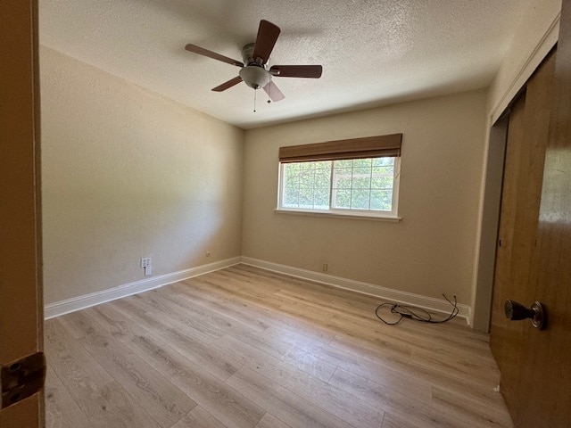 Building Photo - 5800 Encino Ave