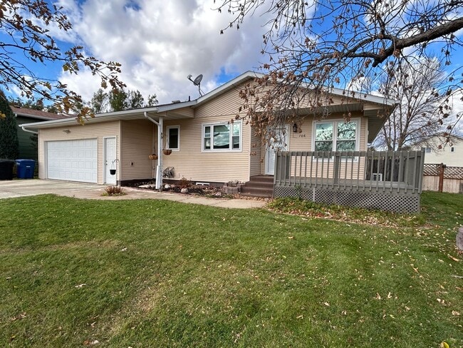 Primary Photo - Spacious 5-Bedroom Family Haven with Moder...