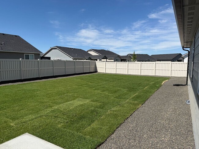Building Photo - Newly Built 3-Bedroom with Fenced Back Yard