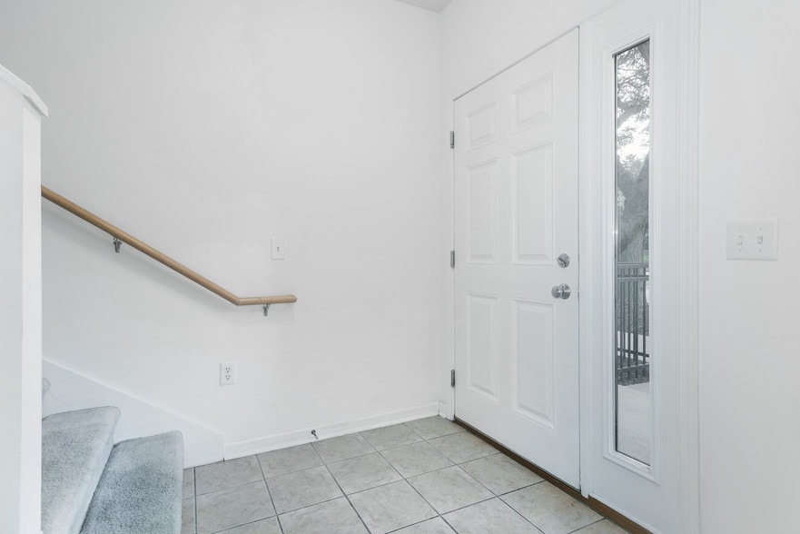 Building Photo - 602 N Midvale Blvd