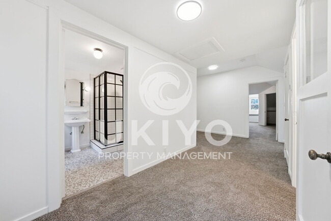 Building Photo - 860 Portal Ave