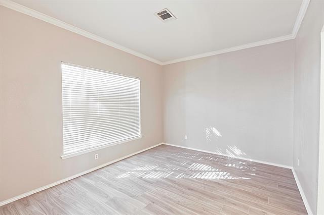 Building Photo - 2405 Hopkins Dr