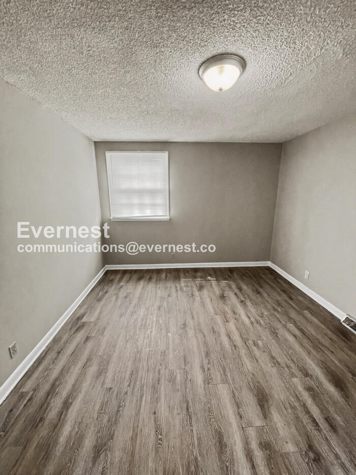 Building Photo - 4274 Sweden Dr