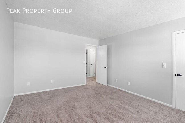 Building Photo - 134 Blakeford Dr