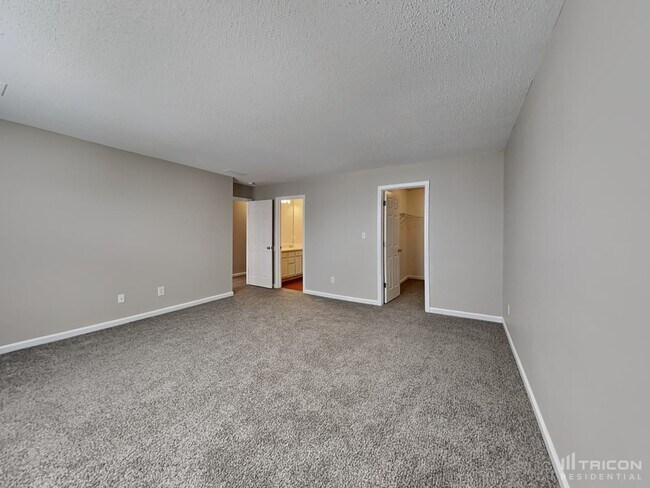 Building Photo - 3856 Candle Berry Dr