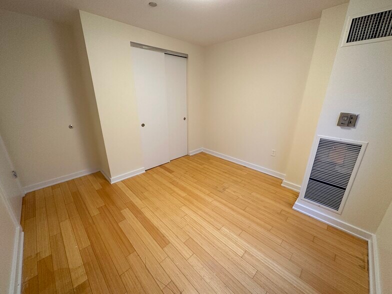 Building Photo - 7 Boylston Sq