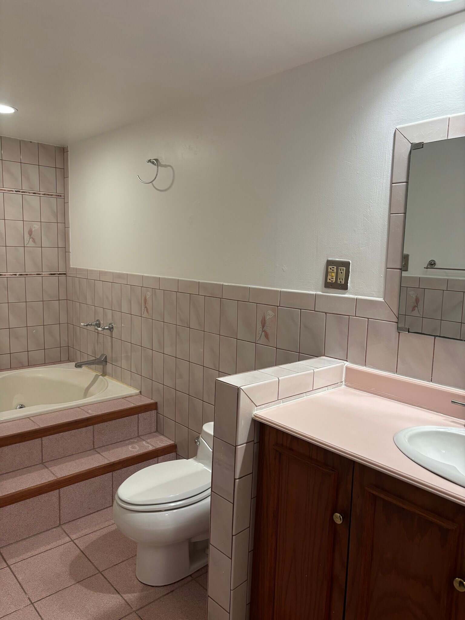 Building Photo - 153 Grand St