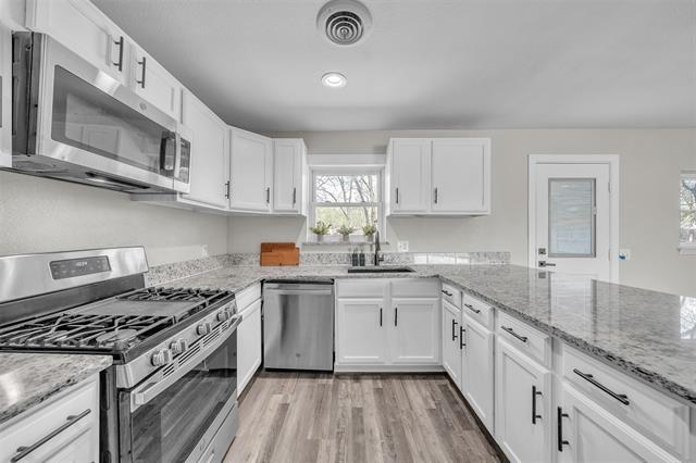 Building Photo - 600 N Mill St