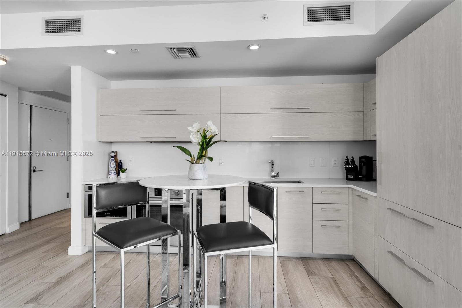 Building Photo - 55 SW 9th St