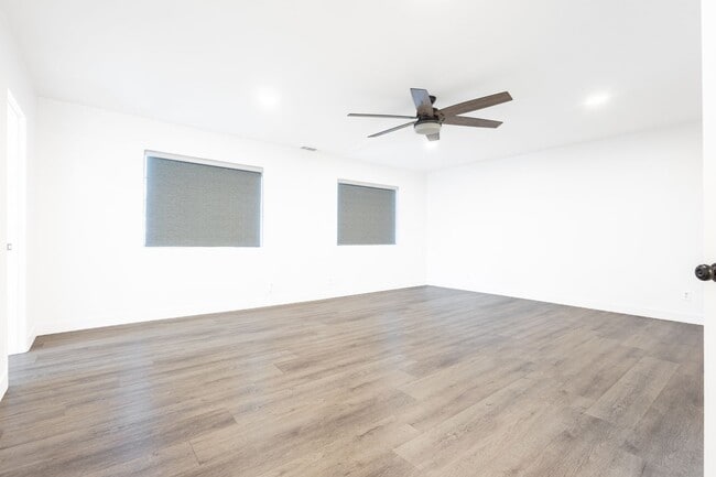 Building Photo - 640 E Banyan St