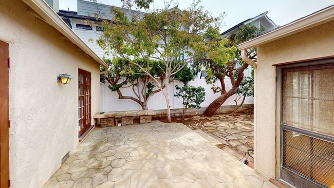 Building Photo - 750 F Ave