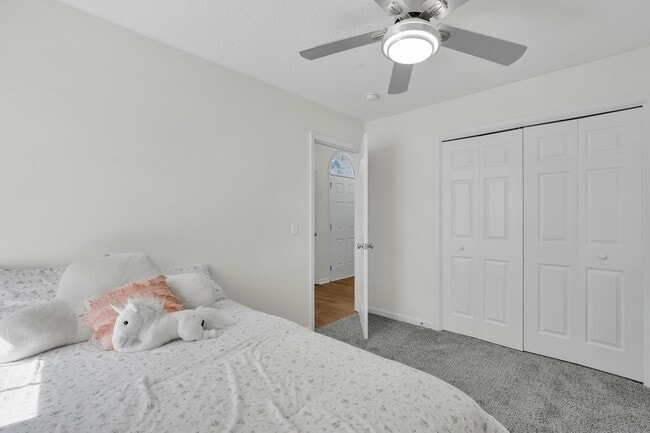 Building Photo - Centrally Located Ranch Home in Richmond Hill