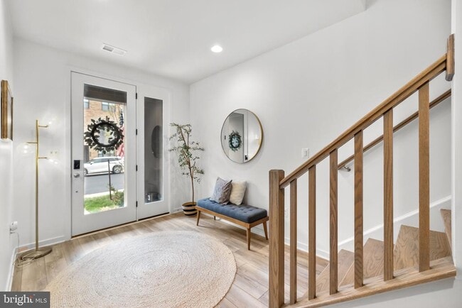 Building Photo - 42338 Nelsonville Ter