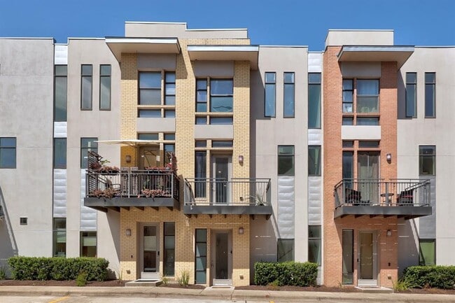 Building Photo - 6000 S Congress Ave