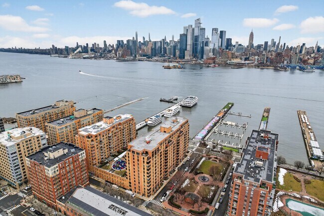 Building Photo - 2 Constitution Ct