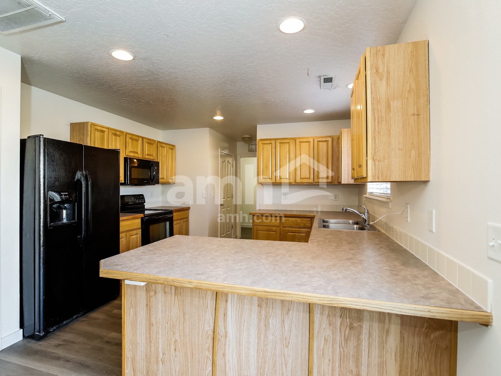 Building Photo - 12930 Hayes St