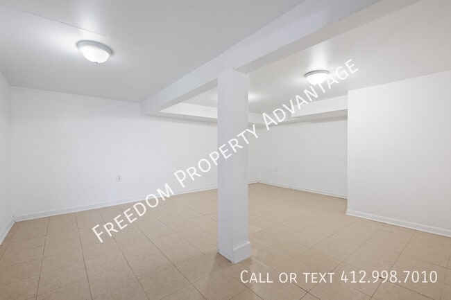 Building Photo - 2642 Mt Royal Rd