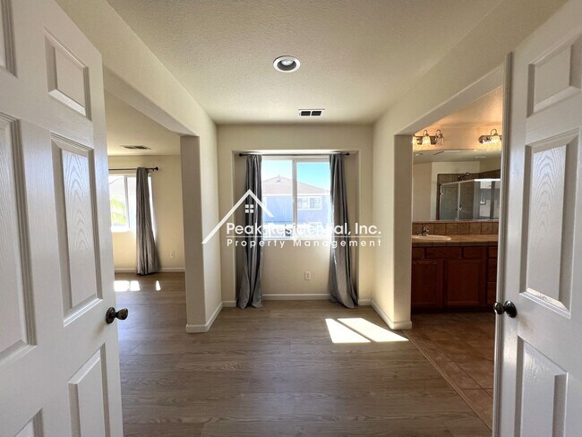 Building Photo - Spacious 4bd/3ba Elk Grove Home!