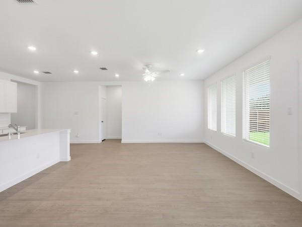 Building Photo - 7009 Camphor Ct