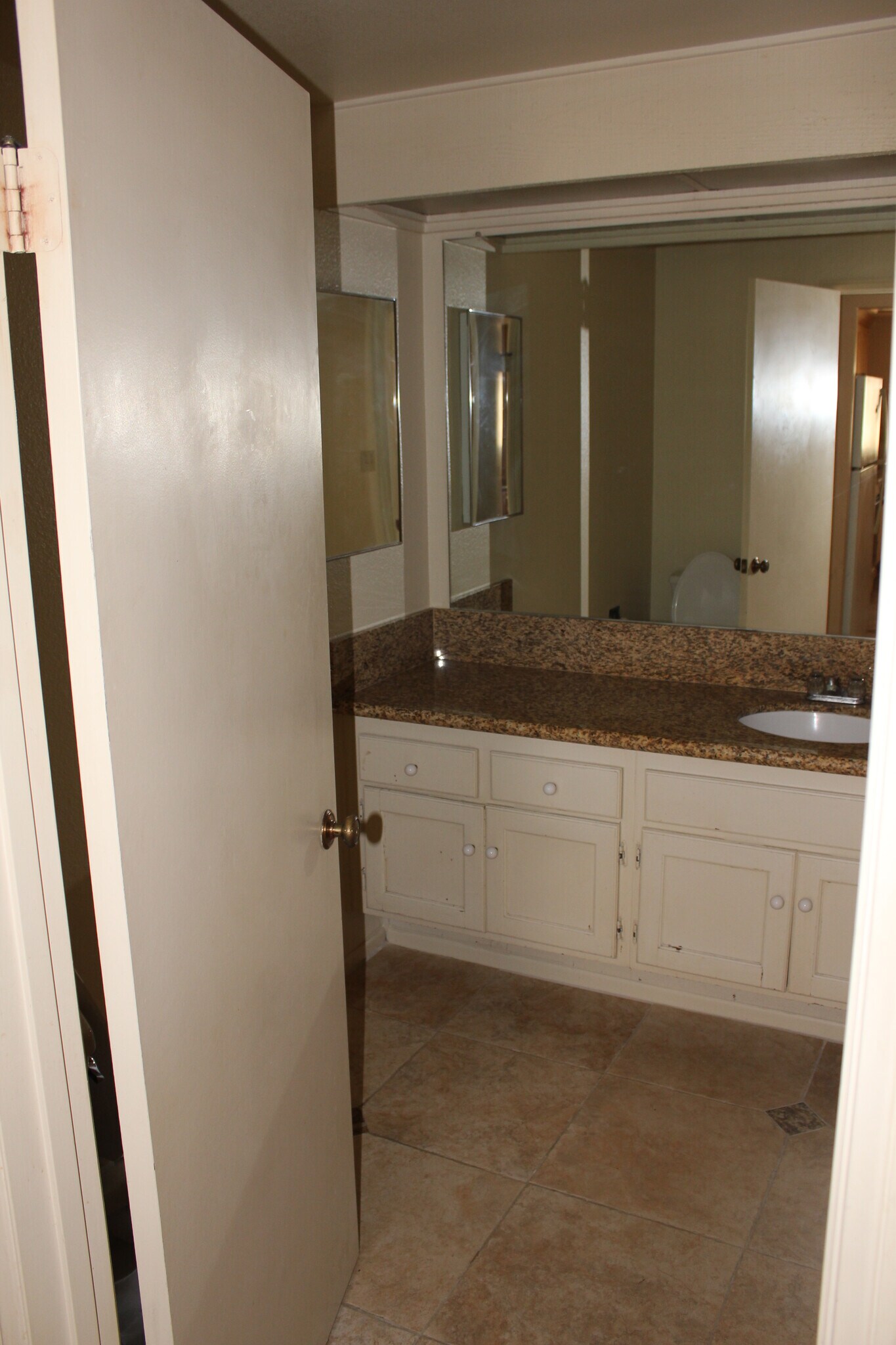 Building Photo - 3882 Radcliffe Ln