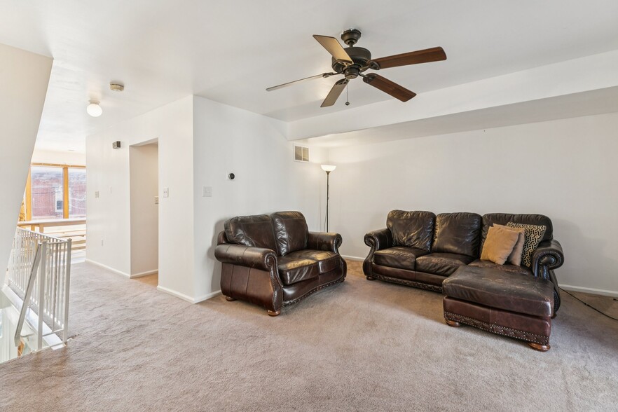 Building Photo - 3379 Frederick St