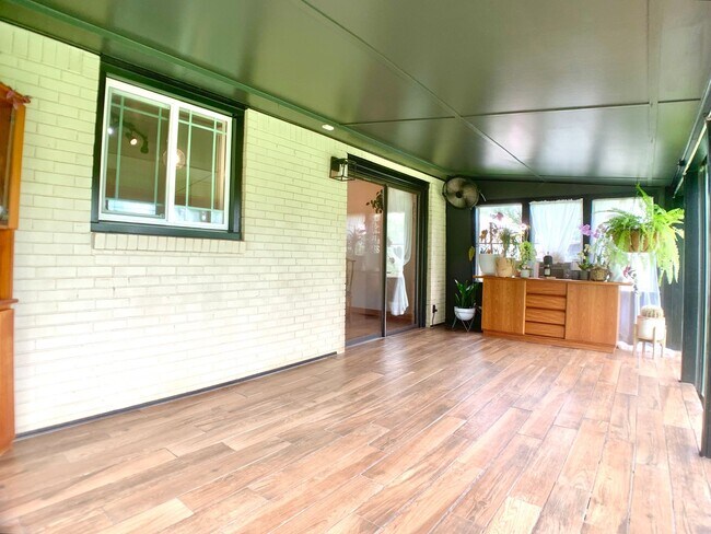 Building Photo - 313 Verdun Dr