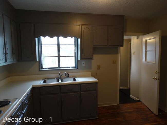 Building Photo - 3 br, 1 bath House - 1245 Rayfield Dr.