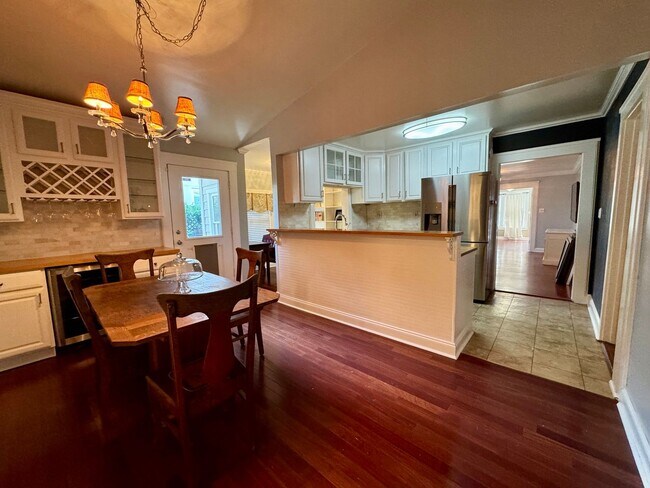 Building Photo - Great 3 Bed 2 Bath Home in Seminole Heights