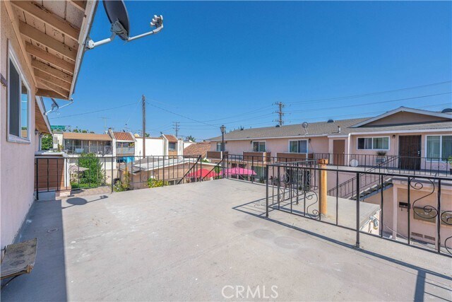 Building Photo - 8665 Trask Ave