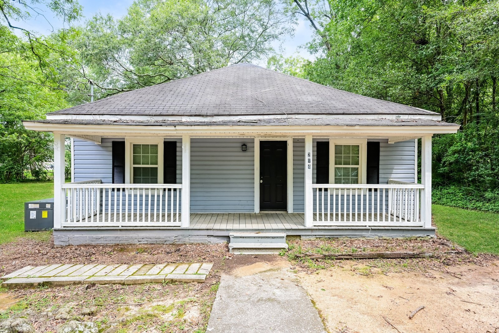 Building Photo - 214 Peachtree St