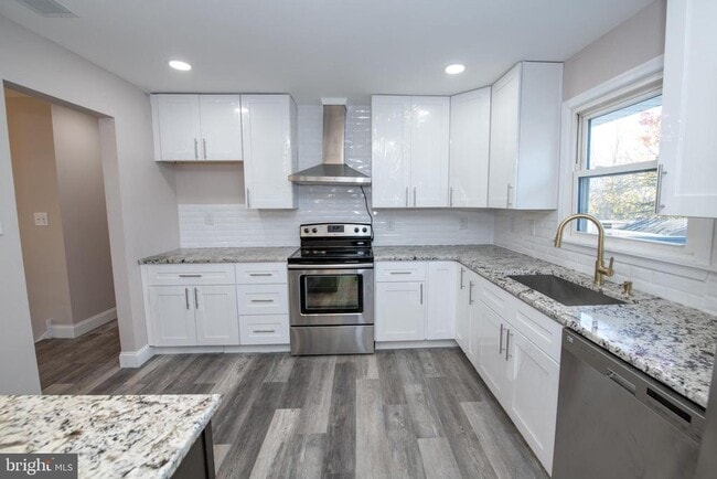 Building Photo - 710 W Callowhill St