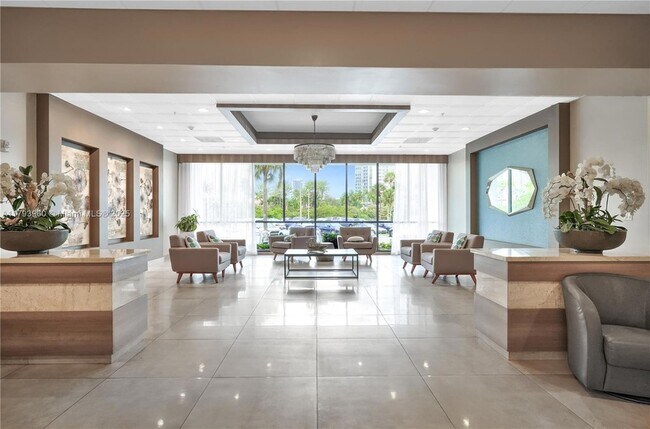 Building Photo - 3701 N Country Club Dr