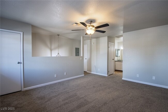 Building Photo - 3749 Carlyle Dr