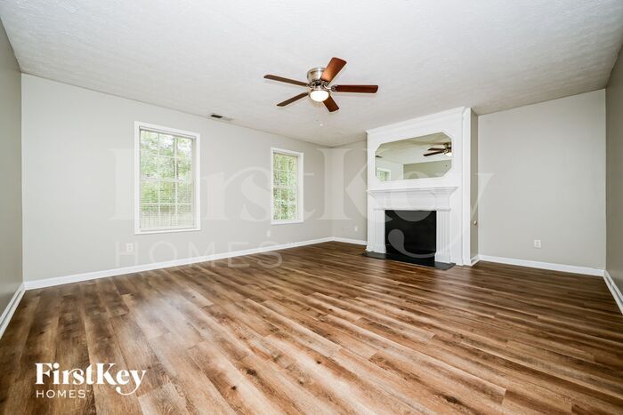 Building Photo - 2143 Silva Dr