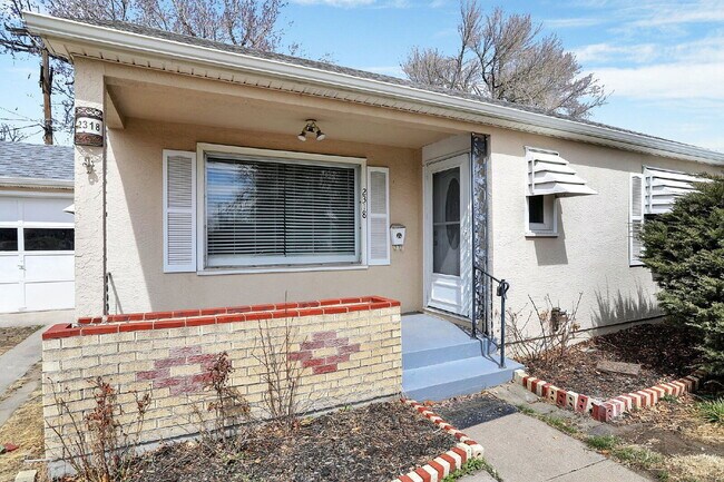 Building Photo - 2318 Templeton Gap Rd