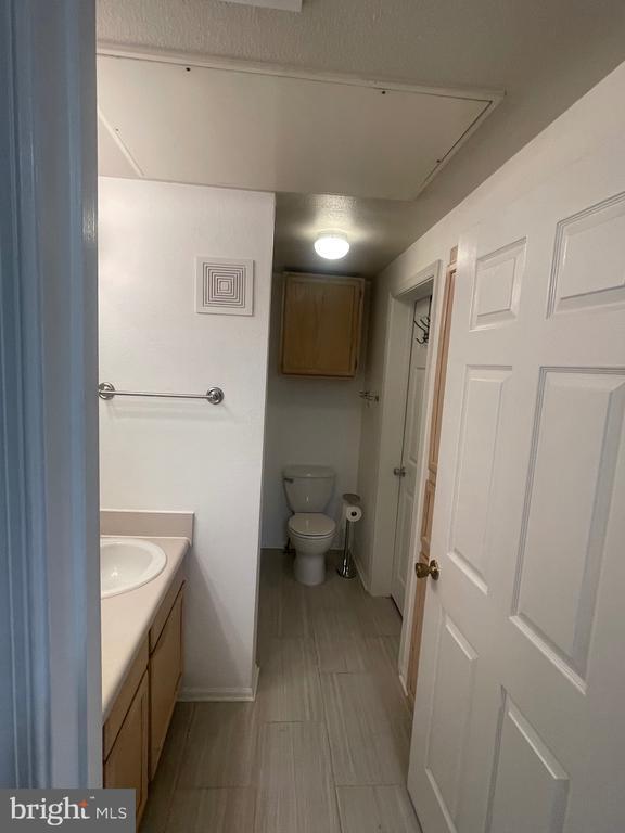 Building Photo - 1530 Spring Gate Dr.