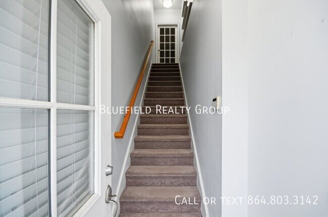Building Photo - 1 Edge Ct