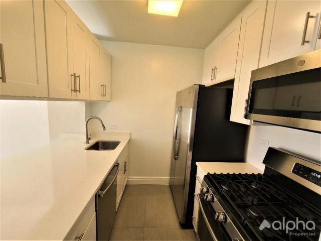 Building Photo - 1 bedroom in New York NY 10128