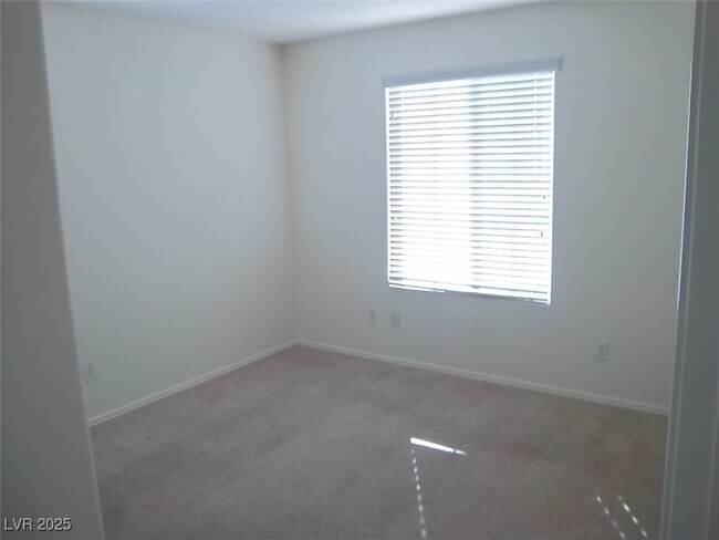 Building Photo - 4408 Santa Clarita Ave