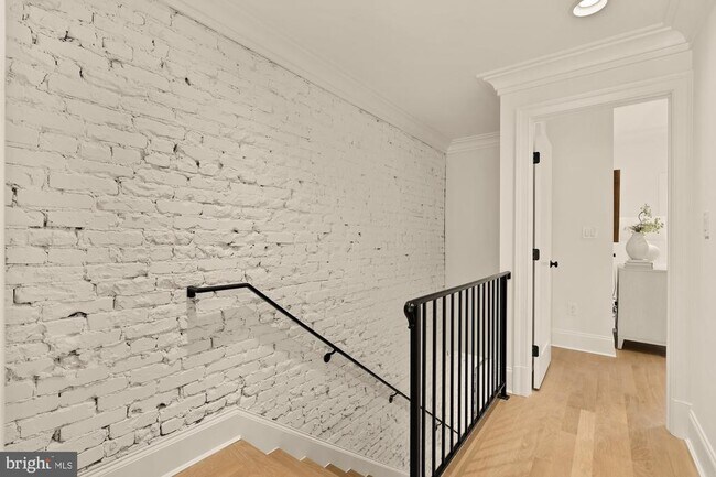 Building Photo - 4830 8th St NW