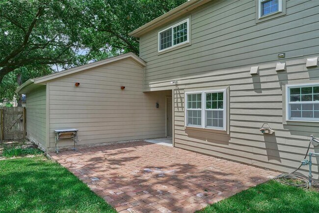 Building Photo - 12402 Stafford Springs Dr