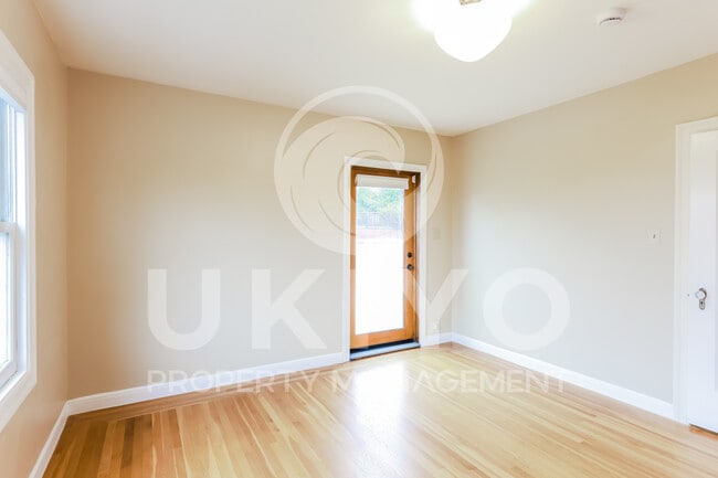 Building Photo - 4753 El Centro Ave
