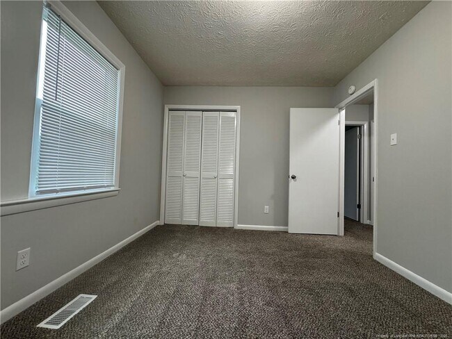 Building Photo - 179 Paddle Wheel Rd